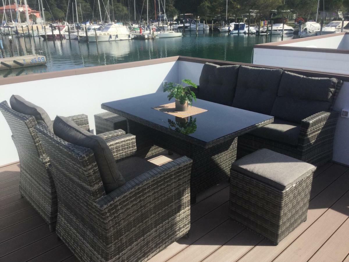 Floating Sea House Shark 1 Apartment Lucija Ngoại thất bức ảnh