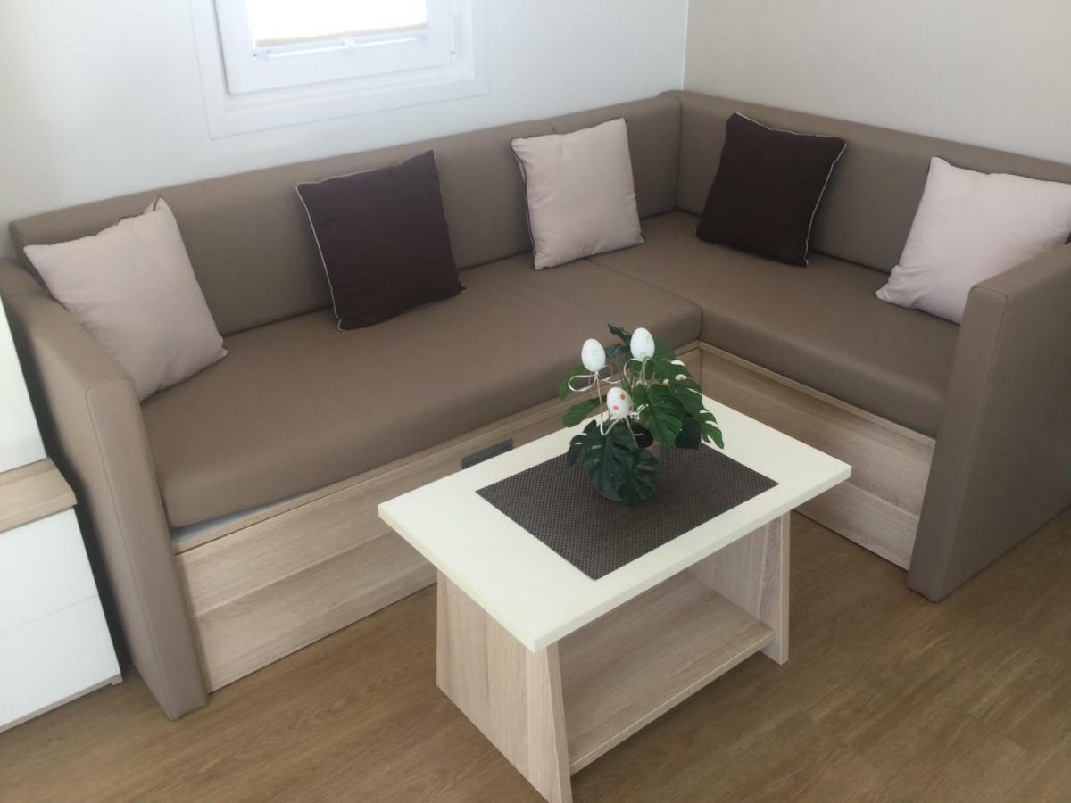 Floating Sea House Shark 1 Apartment Lucija Ngoại thất bức ảnh